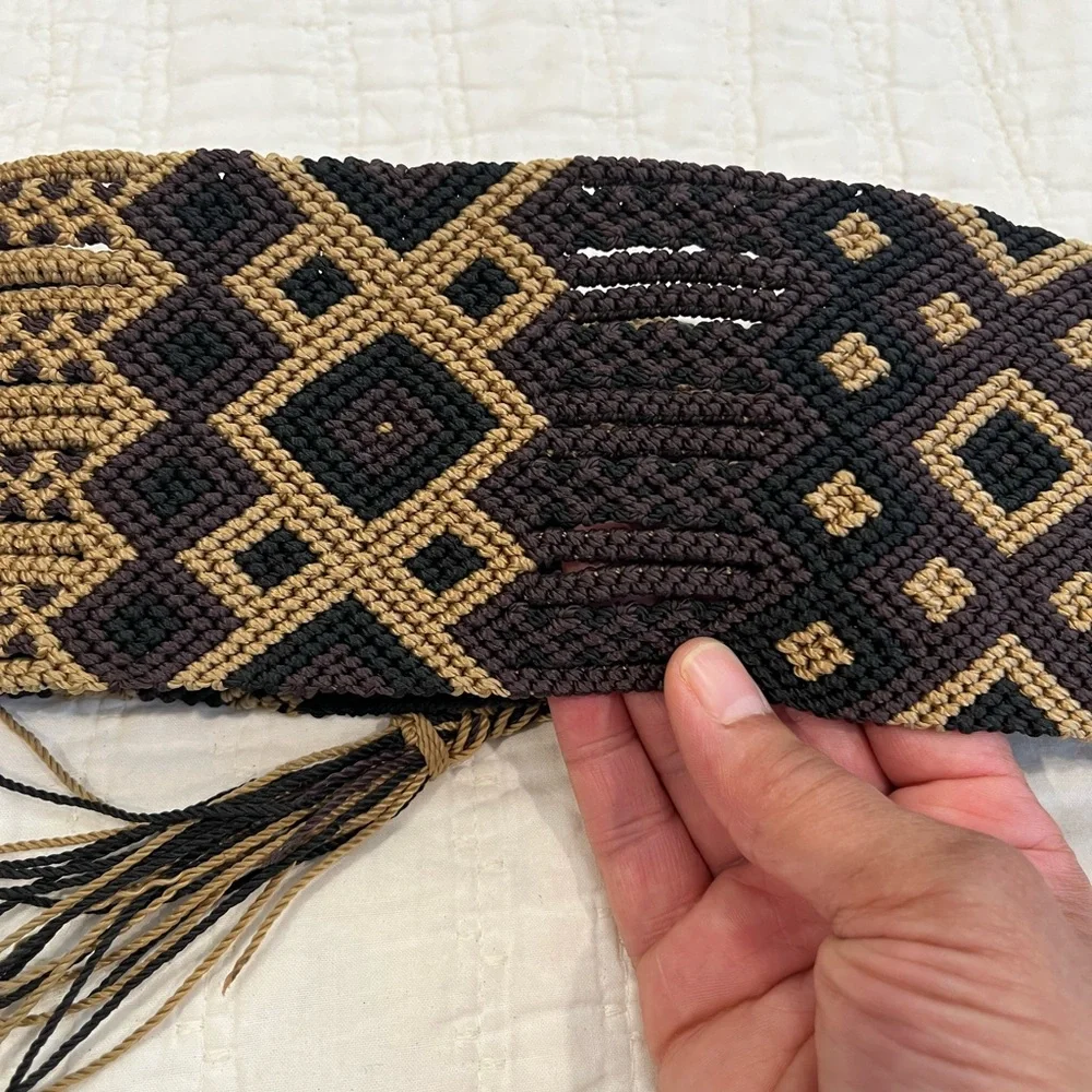 Vintage‎ Black and Tan Woven Macrame Belt Sz. M/L